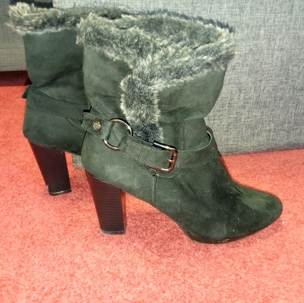 Dana Buchman heeled boots